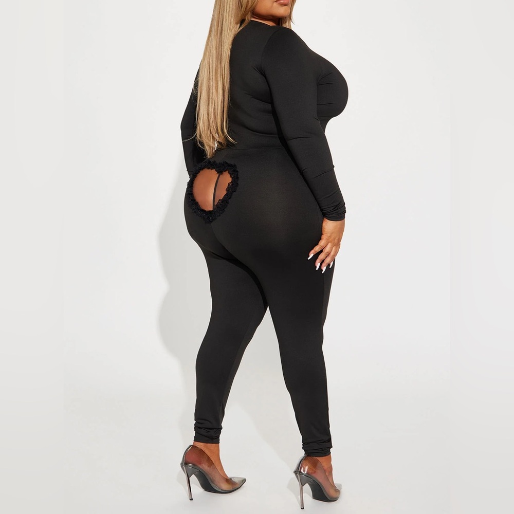 Cutout heart butt jumpsuit 1x